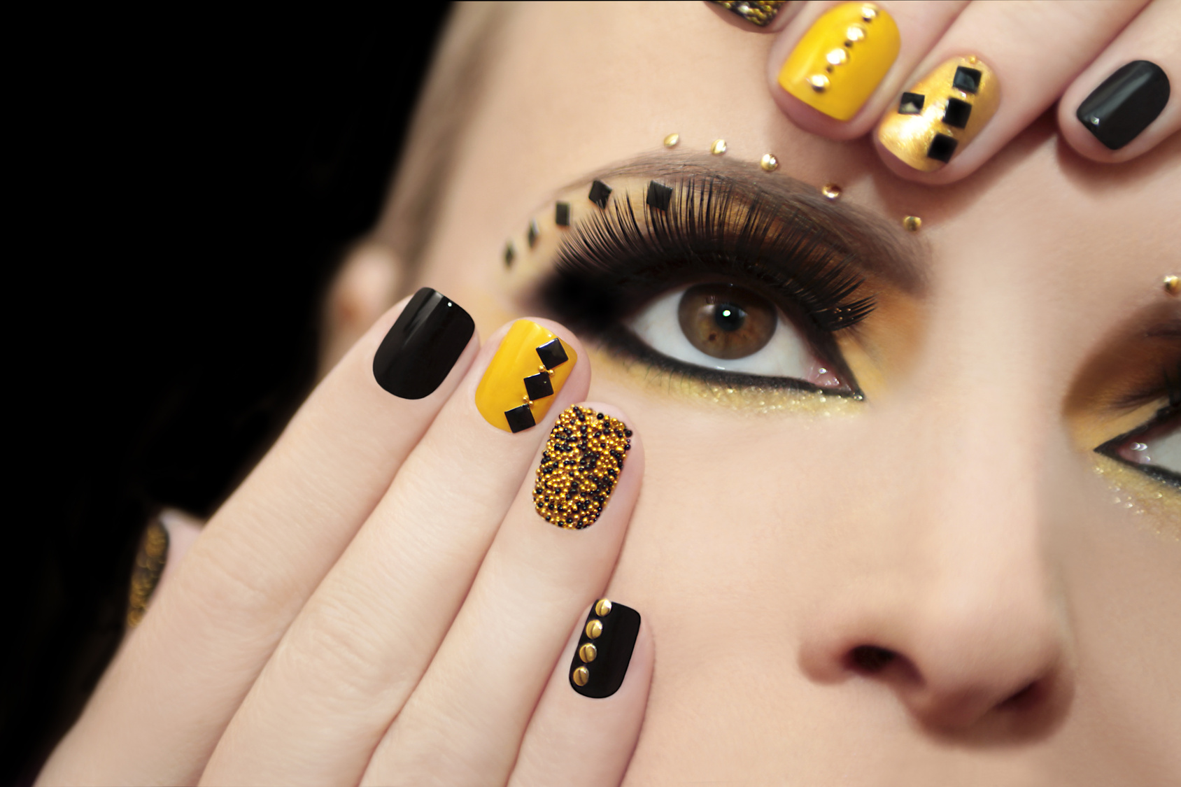 Nail Art, or the art of decorating your nails